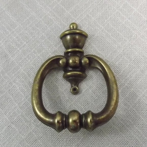 6 Vintage Metal Drawer Pulls - Picture 5 of 5